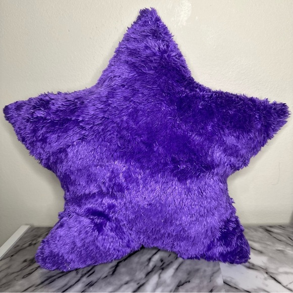 Bratz Y2K Jade Star Shaped Purple Pillow - Picture 5 of 5